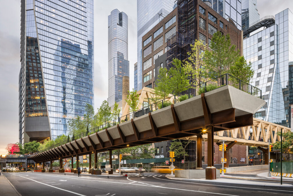 1713365100553High_Line__Moynihan_Connector_01_View_from_W_30th
